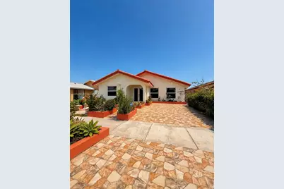 910 SW 140th Ave, Miami, FL 33184 - Photo 1