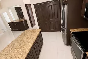 910 SW 140th Ave, Miami, FL 33184 - Photo 11
