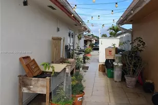 910 SW 140th Ave, Miami, FL 33184 - Photo 11