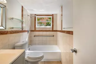 915 Jefferson Ave, Miami Beach, FL 33139 - Photo 11