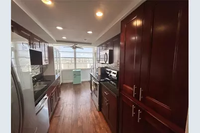 18031 Biscayne Blvd #904, Aventura, FL 33160 - Photo 9