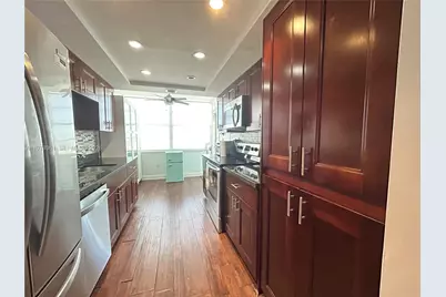 18031 Biscayne Blvd #904, Aventura, FL 33160 - Photo 5