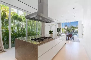 1051 W 48th St, Miami Beach, FL 33140 - Photo 23