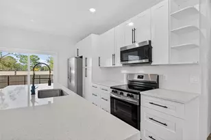 710 Bedford Point Ave, Lehigh Acres, FL 33974 - Photo 13