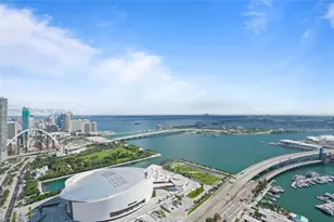 398 NE 5th St, Miami, FL 33132 - Photo 17