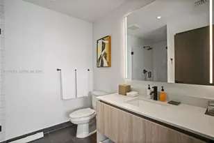 398 NE 5th St, Miami, FL 33132 - Photo 25