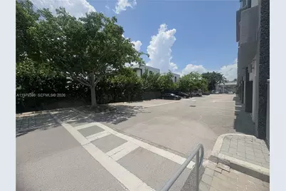 1045 NE 18th Ave #304, Fort Lauderdale, FL 33304 - Photo 25