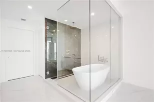 700 NE 24th St, Miami, FL 33137 - Photo 27