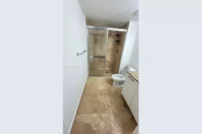 41 SE 5th St #709, Miami, FL 33131 - Photo 15