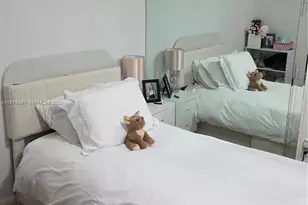 750 NE 199th St, Miami, FL 33179 - Photo 29