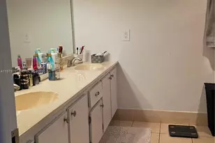 750 NE 199th St, Miami, FL 33179 - Photo 19