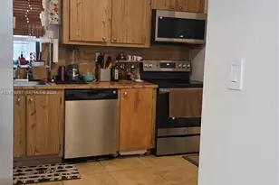 750 NE 199th St, Miami, FL 33179 - Photo 13