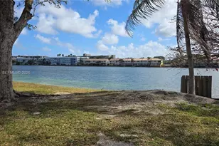 750 NE 199th St, Miami, FL 33179 - Photo 51