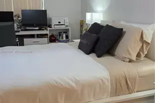 750 NE 199th St, Miami, FL 33179 - Photo 23