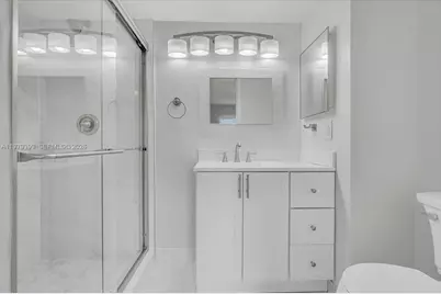 6832 S Palmetto Cir S #201, Boca Raton, FL 33433 - Photo 11