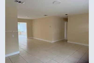 7325 SW 98th Ct, Miami, FL 33173 - Photo 5