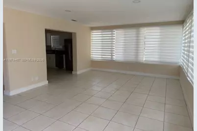 7325 SW 98th Ct, Miami, FL 33173 - Photo 17