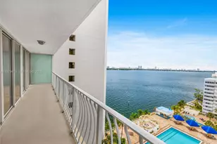 7601 E Treasure Dr, North Bay Village, FL 33141 - Photo 3