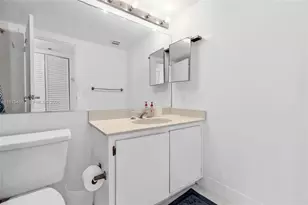 7601 E Treasure Dr, North Bay Village, FL 33141 - Photo 23