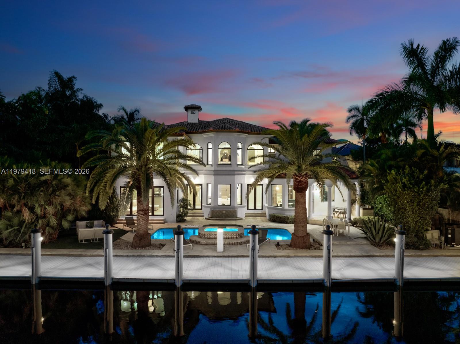 168 Fiesta Way main architectural view