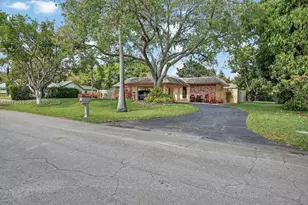 8261 SW 186th St, Cutler Bay, FL 33157 - Photo 3