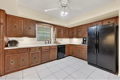 8261 SW 186th St, Cutler Bay, FL 33157 - Photo 21