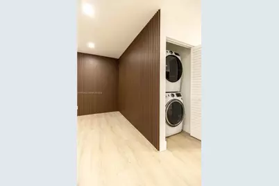 6070 SW 42nd St, Miami, FL 33155 - Photo 9