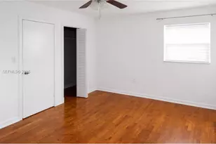 2135 Bay Dr, Miami Beach, FL 33141 - Photo 5