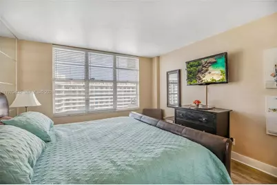 5600 Collins Ave #16B, Miami Beach, FL 33140 - Photo 17