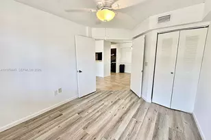 1727 Village Blvd, West Palm Beach, FL 33409 - Photo 9