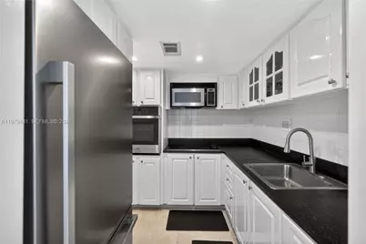 1000 West Ave #923, Miami Beach, FL 33139 - Photo 9