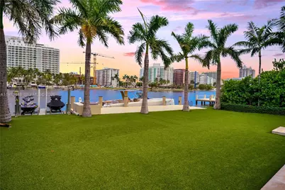 5501 Pine Tree Dr, Miami Beach, FL 33140 - Photo 15