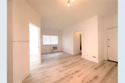 840 10th St #10, Miami Beach, FL 33139 - Photo 3