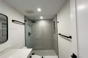 9470 Tangerine Pl, Davie, FL 33324 - Photo 3