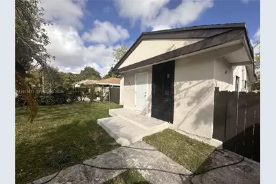 1361 NW 59th St, Miami, FL 33142 - Photo 3