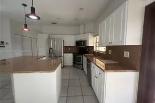 1090 NW 128th Ct, Miami, FL 33182 - Photo 33