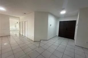 1090 NW 128th Ct, Miami, FL 33182 - Photo 5