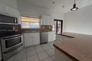 1090 NW 128th Ct, Miami, FL 33182 - Photo 13