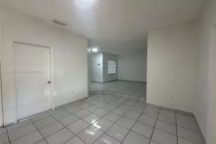 1090 NW 128th Ct, Miami, FL 33182 - Photo 11