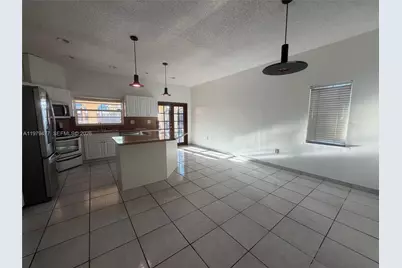 1090 NW 128th Ct, Miami, FL 33182 - Photo 17