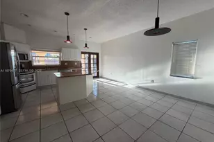 1090 NW 128th Ct, Miami, FL 33182 - Photo 17