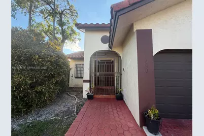 1090 NW 128th Ct, Miami, FL 33182 - Photo 3