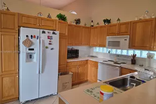 17594 SW 12th St, Pembroke Pines, FL 33029 - Photo 5