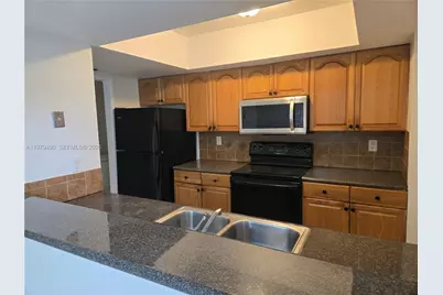 6252 Highland Ct, North Lauderdale, FL 33068 - Photo 11