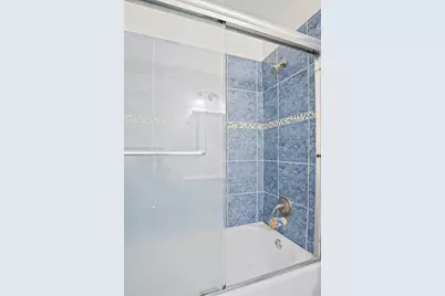 6252 Highland Ct, North Lauderdale, FL 33068 - Photo 5