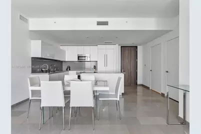 88 SW 7th St #2709, Miami, FL 33130 - Photo 7