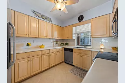 8620 SW 185th Ter, Cutler Bay, FL 33157 - Photo 11