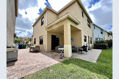 965 NE 193rd Ter #965, Miami, FL 33179 - Photo 15