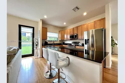 965 NE 193rd Ter #965, Miami, FL 33179 - Photo 5