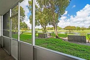 13255 SW 7th Ct, Pembroke Pines, FL 33027 - Photo 17